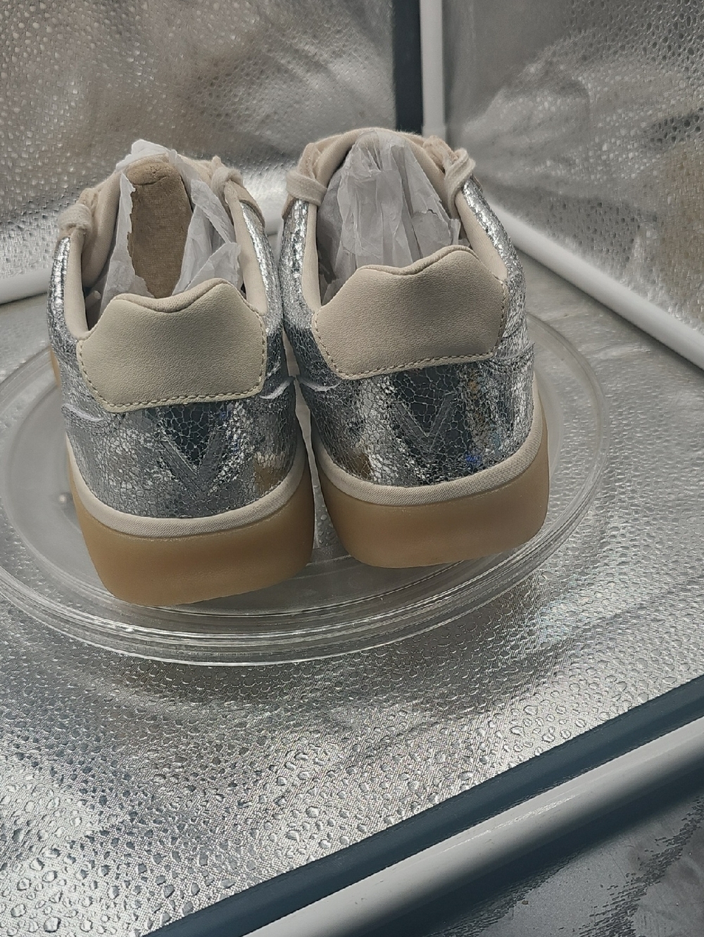 R Vionic Silver Ans White Sneakers Shoes  Size 8 - Picture 3 of 7